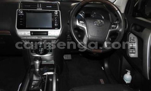 Nunua Ilio tumika Toyota Prado White Gari ndani ya Mbabane nchini Manzini Nunua Ilio tumika Toyota Prado White Gari ndani ya Mbabane nchini Manzini