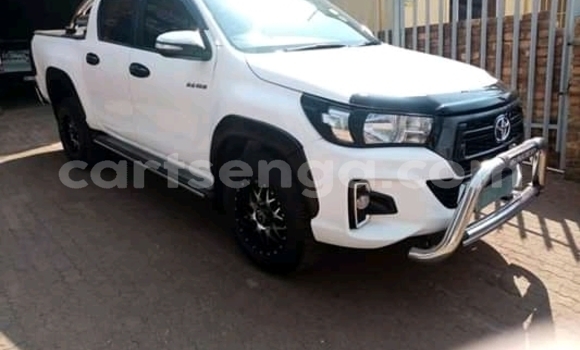 Buy Used Toyota Hilux White Car in Ezulwini in Hhohho Buy Used Toyota Hilux White Car in Ezulwini in Hhohho