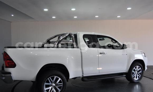 Buy Used Toyota Hilux White Car in Manzini in Manzini Buy Used Toyota Hilux White Car in Manzini in Manzini