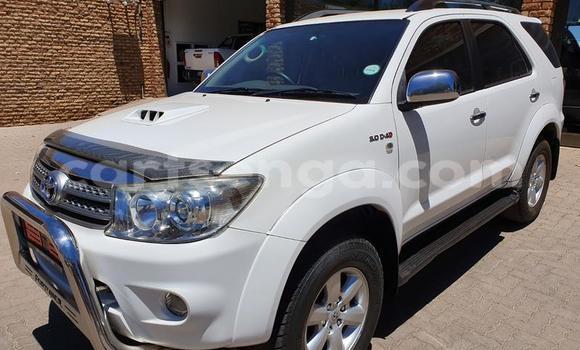 Buy Used Toyota Fortuner White Car in Manzini in Manzini Buy Used Toyota Fortuner White Car in Manzini in Manzini