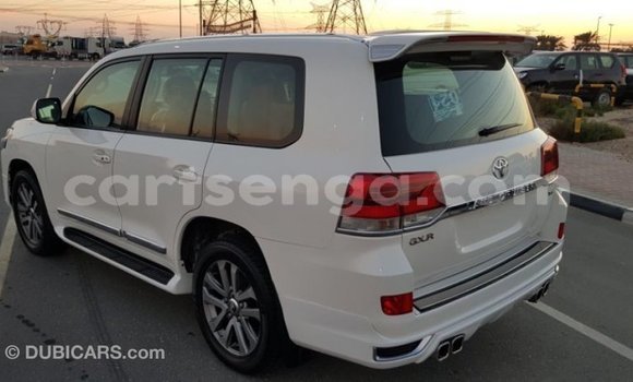 Buy Import Toyota Land Cruiser White Car in Import - Dubai in Hhohho Buy Import Toyota Land Cruiser White Car in Import - Dubai in Hhohho