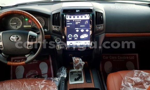 Buy Import Toyota Land Cruiser White Car in Import - Dubai in Hhohho Buy Import Toyota Land Cruiser White Car in Import - Dubai in Hhohho