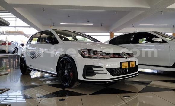 Nunua Ilio tumika Volkswagen Golf GTI White Gari ndani ya Ezulwini nchini Hhohho Nunua Ilio tumika Volkswagen Golf GTI White Gari ndani ya Ezulwini nchini Hhohho