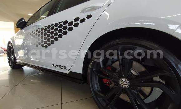 Nunua Ilio tumika Volkswagen Golf GTI White Gari ndani ya Ezulwini nchini Hhohho Nunua Ilio tumika Volkswagen Golf GTI White Gari ndani ya Ezulwini nchini Hhohho
