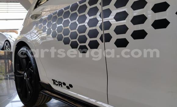 Nunua Ilio tumika Volkswagen Golf GTI White Gari ndani ya Ezulwini nchini Hhohho Nunua Ilio tumika Volkswagen Golf GTI White Gari ndani ya Ezulwini nchini Hhohho