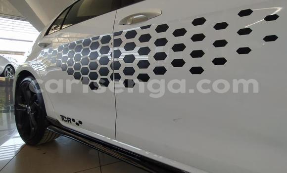 Nunua Ilio tumika Volkswagen Golf GTI White Gari ndani ya Ezulwini nchini Hhohho Nunua Ilio tumika Volkswagen Golf GTI White Gari ndani ya Ezulwini nchini Hhohho