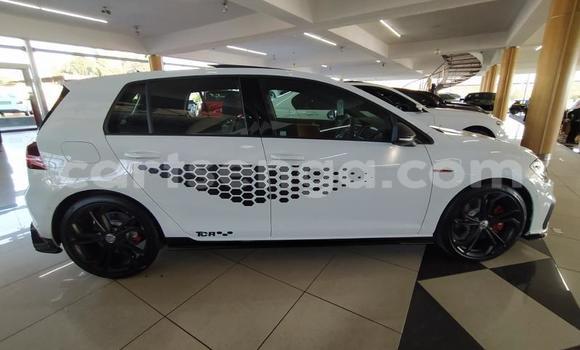 Nunua Ilio tumika Volkswagen Golf GTI White Gari ndani ya Ezulwini nchini Hhohho Nunua Ilio tumika Volkswagen Golf GTI White Gari ndani ya Ezulwini nchini Hhohho