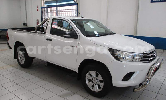 Buy Used Toyota Hilux White Car in Mbabane in Manzini Buy Used Toyota Hilux White Car in Mbabane in Manzini