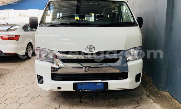 Buy Used Toyota Hiace White Car in Mbabane in Manzini