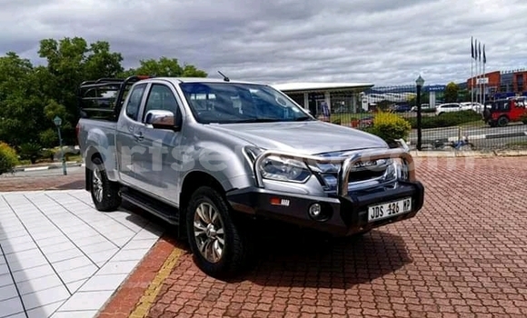 Buy Used Isuzu KB Silver Car in Manzini in Manzini Buy Used Isuzu KB Silver Car in Manzini in Manzini
