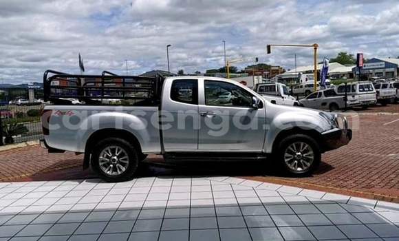 Nunua Ilio tumika Isuzu KB Silver Gari ndani ya Manzini nchini Manzini Nunua Ilio tumika Isuzu KB Silver Gari ndani ya Manzini nchini Manzini