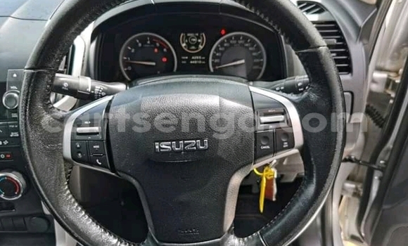 Nunua Ilio tumika Isuzu KB Silver Gari ndani ya Manzini nchini Manzini Nunua Ilio tumika Isuzu KB Silver Gari ndani ya Manzini nchini Manzini