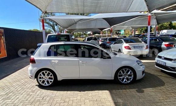 Nunua Ilio tumika Volkswagen Golf GTI White Gari ndani ya Ezulwini nchini Hhohho Nunua Ilio tumika Volkswagen Golf GTI White Gari ndani ya Ezulwini nchini Hhohho