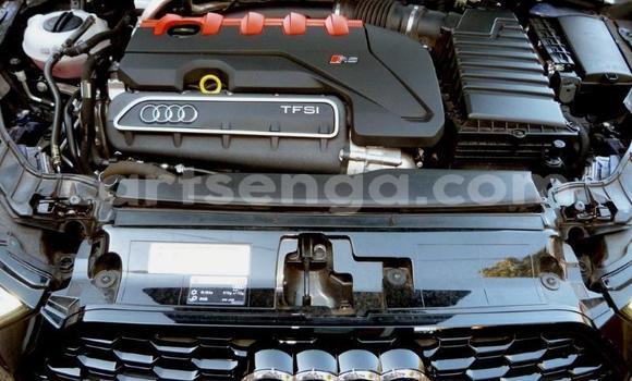 Nunua Ilio tumika Audi RS3 Black Gari ndani ya Ezulwini nchini Hhohho Nunua Ilio tumika Audi RS3 Black Gari ndani ya Ezulwini nchini Hhohho