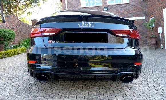 Nunua Ilio tumika Audi RS3 Black Gari ndani ya Ezulwini nchini Hhohho Nunua Ilio tumika Audi RS3 Black Gari ndani ya Ezulwini nchini Hhohho