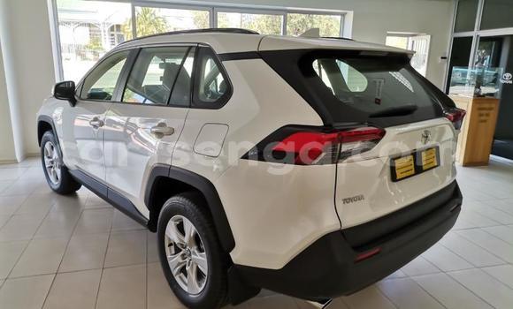 Acheter Occasion Voiture Toyota RAV4 Blanc à Ezulwini, Hhohho Acheter Occasion Voiture Toyota RAV4 Blanc à Ezulwini, Hhohho