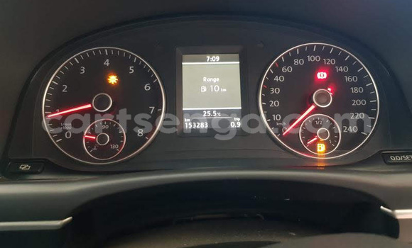 Buy Used Volkswagen Touran White Car in Mbabane in Manzini Buy Used Volkswagen Touran White Car in Mbabane in Manzini