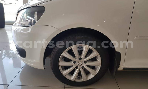 Buy Used Volkswagen Touran White Car in Mbabane in Manzini Buy Used Volkswagen Touran White Car in Mbabane in Manzini