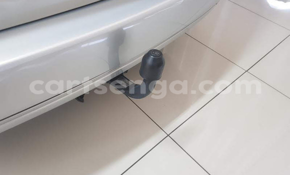 Buy Used Volkswagen Touran Red Car in Mbabane in Manzini Buy Used Volkswagen Touran Red Car in Mbabane in Manzini