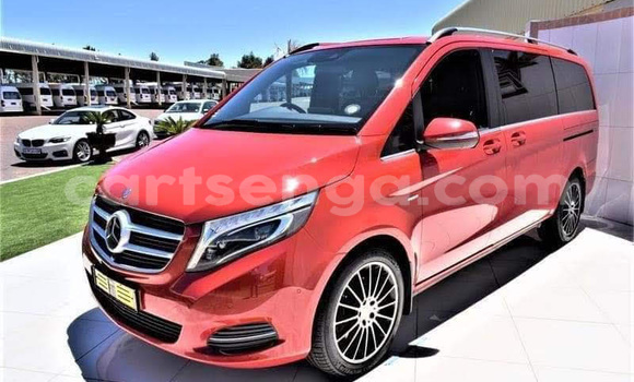 Buy Used Mercedes‒Benz V-klasse Red Car in Mbabane in Manzini Buy Used Mercedes‒Benz V-klasse Red Car in Mbabane in Manzini