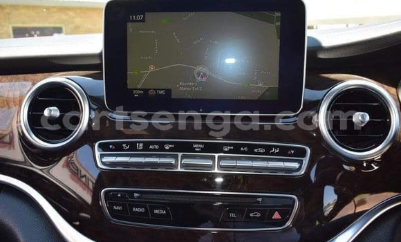 Buy Used Mercedes‒Benz V-klasse Red Car in Mbabane in Manzini Buy Used Mercedes‒Benz V-klasse Red Car in Mbabane in Manzini
