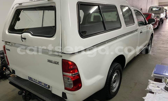 Buy Used Toyota Hilux White Car in Mbabane in Manzini Buy Used Toyota Hilux White Car in Mbabane in Manzini