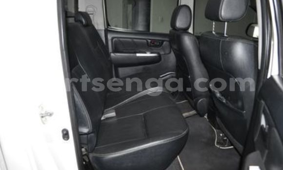 Buy Used Toyota Hilux White Car in Mbabane in Manzini Buy Used Toyota Hilux White Car in Mbabane in Manzini