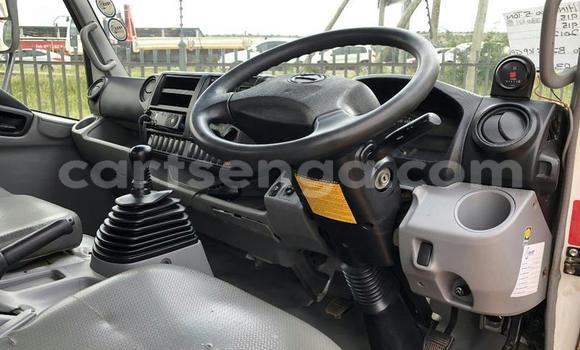 Nunua Ilio tumika Hino 300 Series White Lori ndani ya Hlatikulu nchini Wilaya ya Shiselweni Nunua Ilio tumika Hino 300 Series White Lori ndani ya Hlatikulu nchini Wilaya ya Shiselweni