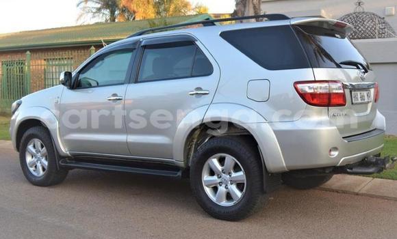 Acheter Occasion Voiture Toyota Fortuner Beige à Ezulwini, Hhohho Acheter Occasion Voiture Toyota Fortuner Beige à Ezulwini, Hhohho