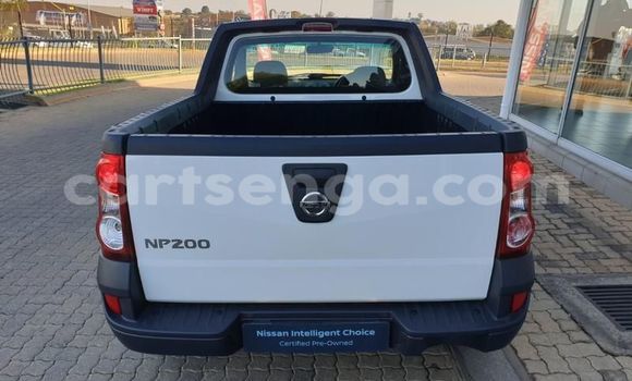 Nunua Ilio tumika Nissan NP 300 White Gari ndani ya Bulembu nchini Hhohho Nunua Ilio tumika Nissan NP 300 White Gari ndani ya Bulembu nchini Hhohho