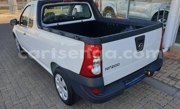 Nunua Ilio tumika Nissan NP 300 White Gari ndani ya Bulembu nchini Hhohho Nunua Ilio tumika Nissan NP 300 White Gari ndani ya Bulembu nchini Hhohho