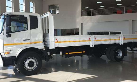 Nunua Ilio tumika Nissan AD White Gari ndani ya Manzini nchini Manzini Nunua Ilio tumika Nissan AD White Gari ndani ya Manzini nchini Manzini