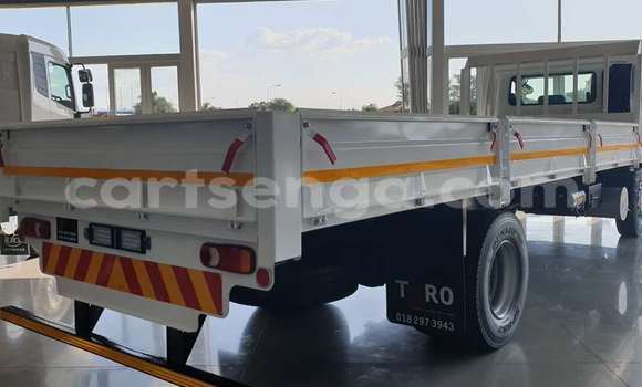 Nunua Ilio tumika Nissan AD White Gari ndani ya Manzini nchini Manzini Nunua Ilio tumika Nissan AD White Gari ndani ya Manzini nchini Manzini