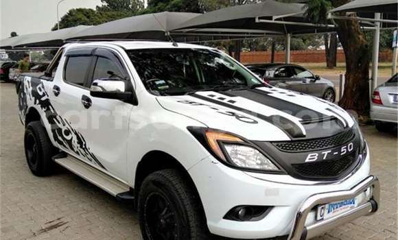 Buy Used Mazda BT-50 White Car in Ezulwini in Hhohho