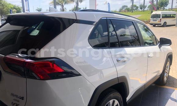Buy Used Toyota RAV4 White Car in Manzini in Manzini Buy Used Toyota RAV4 White Car in Manzini in Manzini