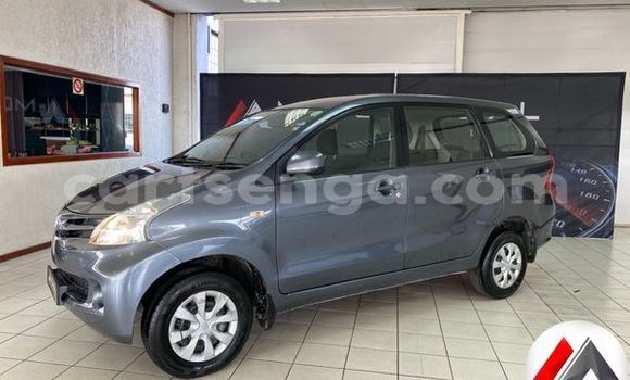 Nunua Ilio tumika Toyota Avanza Silver Gari ndani ya Bulembu nchini Hhohho