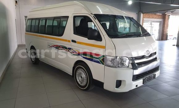 Acheter Occasion Voiture Toyota Hiace Blanc à Bulembu, Hhohho