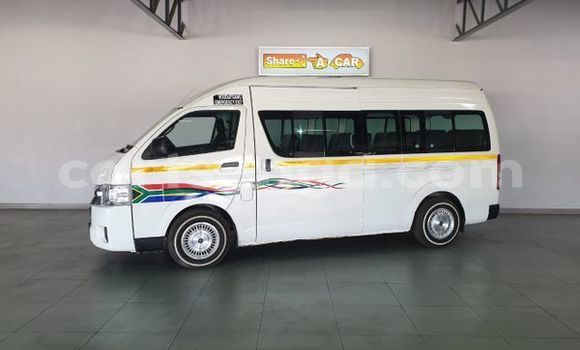 Acheter Occasion Voiture Toyota Hiace Blanc à Bulembu, Hhohho Acheter Occasion Voiture Toyota Hiace Blanc à Bulembu, Hhohho