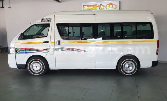 Acheter Occasion Voiture Toyota Hiace Blanc à Bulembu, Hhohho Acheter Occasion Voiture Toyota Hiace Blanc à Bulembu, Hhohho