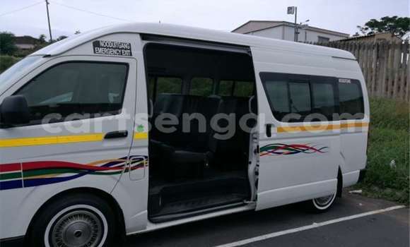 Nunua Ilio tumika Toyota Hiace White Gari ndani ya Bulembu nchini Hhohho Nunua Ilio tumika Toyota Hiace White Gari ndani ya Bulembu nchini Hhohho