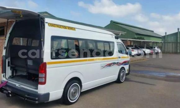 Nunua Ilio tumika Toyota Hiace White Gari ndani ya Bulembu nchini Hhohho Nunua Ilio tumika Toyota Hiace White Gari ndani ya Bulembu nchini Hhohho