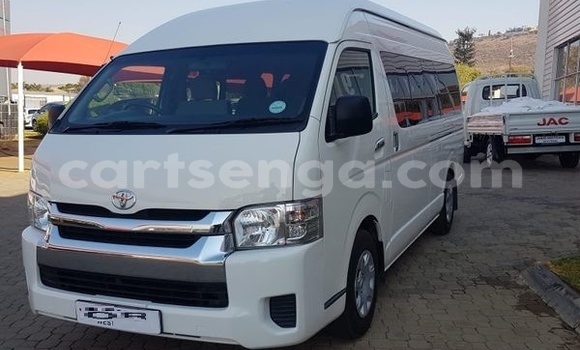 Buy Used Toyota Hiace White Car in Big Bend in Lubombo District Buy Used Toyota Hiace White Car in Big Bend in Lubombo District