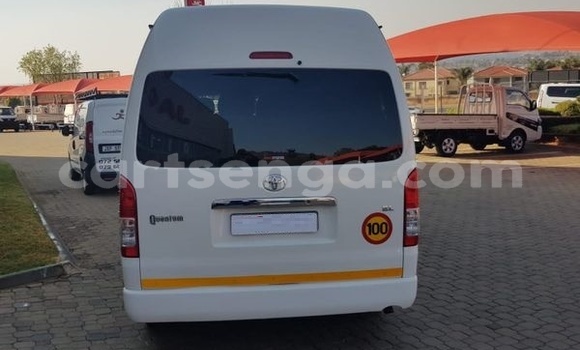 Nunua Ilio tumika Toyota Hiace White Gari ndani ya Big Bend nchini Wilaya ya Lubombo Nunua Ilio tumika Toyota Hiace White Gari ndani ya Big Bend nchini Wilaya ya Lubombo