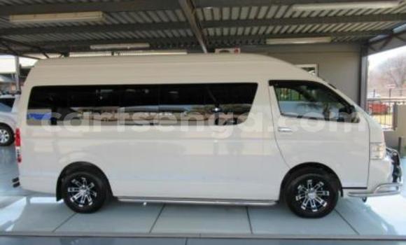 Acheter Occasion Voiture Toyota Hiace Blanc à Bulembu, Hhohho Acheter Occasion Voiture Toyota Hiace Blanc à Bulembu, Hhohho