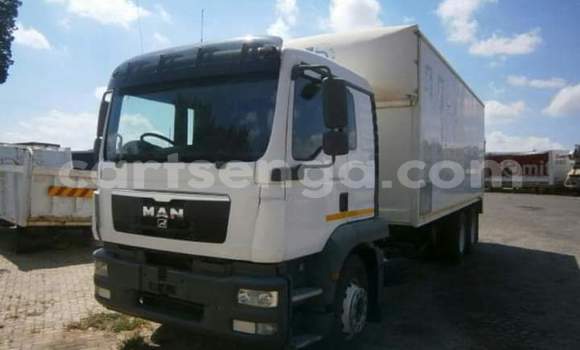 Nunua Ilio tumika Man Silent White Lori ndani ya Mbabane nchini Manzini Nunua Ilio tumika Man Silent White Lori ndani ya Mbabane nchini Manzini