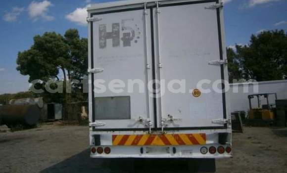 Nunua Ilio tumika Man Silent White Lori ndani ya Mbabane nchini Manzini Nunua Ilio tumika Man Silent White Lori ndani ya Mbabane nchini Manzini