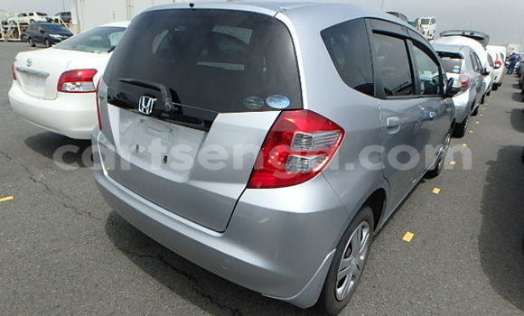 Nunua Ilio tumika Honda FIT White Gari ndani ya Big Bend nchini Lubombo Nunua Ilio tumika Honda FIT White Gari ndani ya Big Bend nchini Lubombo