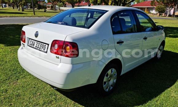 Acheter Occasion Voiture Volkswagen Polo Blanc à Big Bend, Lubombo District Acheter Occasion Voiture Volkswagen Polo Blanc à Big Bend, Lubombo District