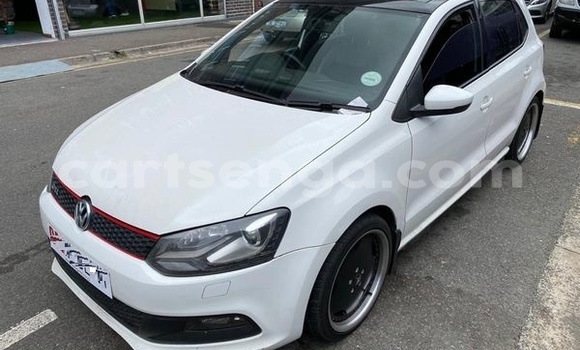 Nunua Ilio tumika Volkswagen Polo GTI White Gari ndani ya Bulembu nchini Hhohho Nunua Ilio tumika Volkswagen Polo GTI White Gari ndani ya Bulembu nchini Hhohho