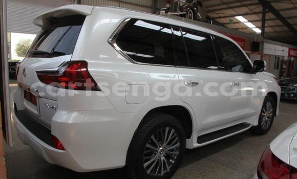 Acheter Occasion Voiture Lexus LX 570 Blanc à Tshaneni, Lubombo Acheter Occasion Voiture Lexus LX 570 Blanc à Tshaneni, Lubombo